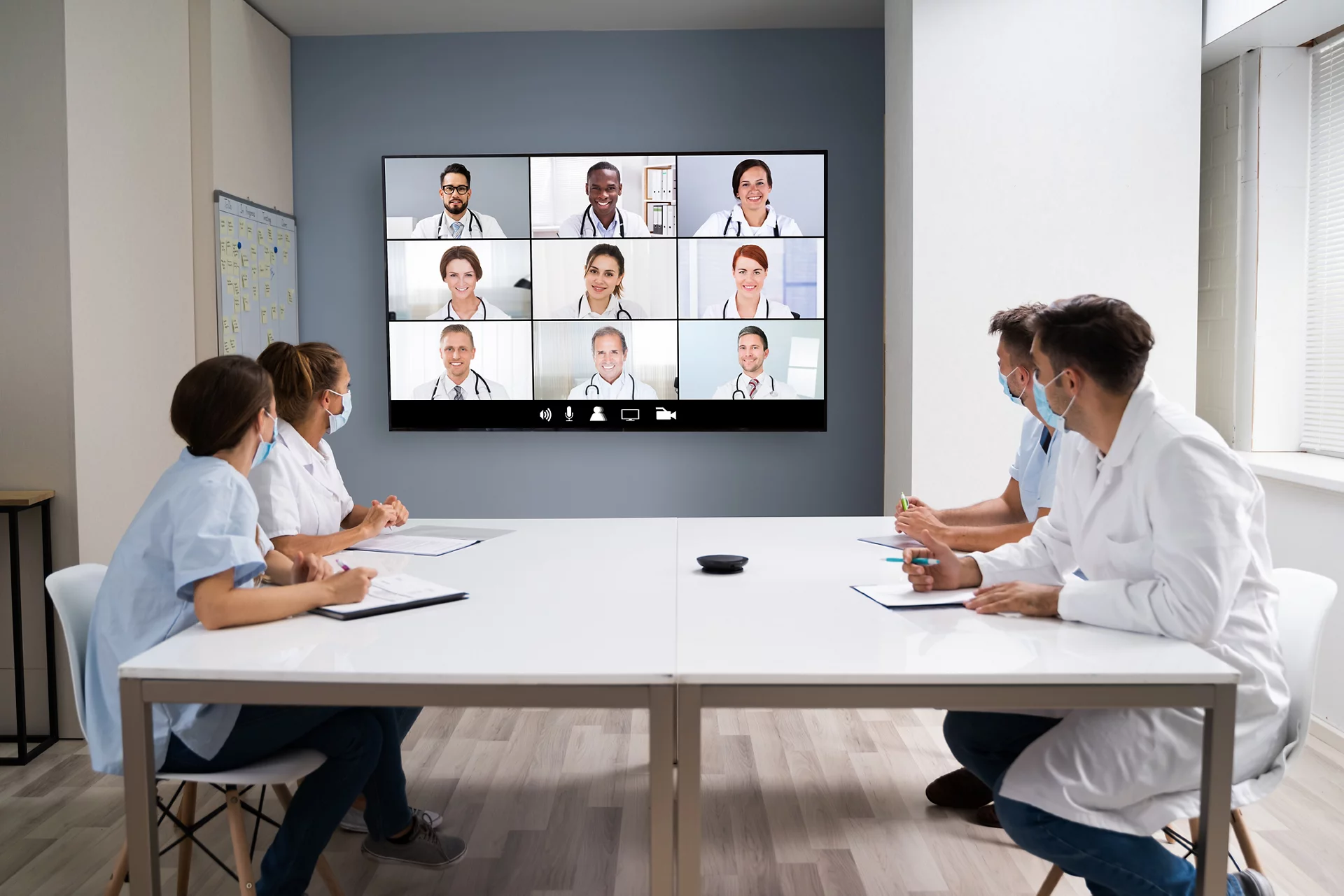 Identifying the Best Display for Healthcare Meetings -